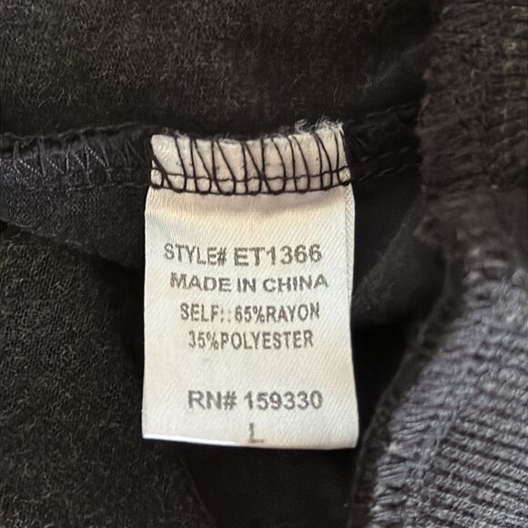 Heyson Sweatshirt Top, Walk, Don’t Run sz Large NWT Washed Black - Picture 10 of 14